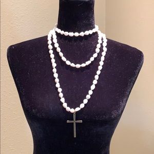 Sweet water pearl necklace with cross.